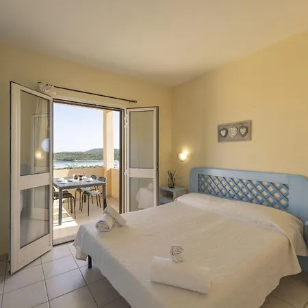Golfo Aranci With Ac Lägenhet